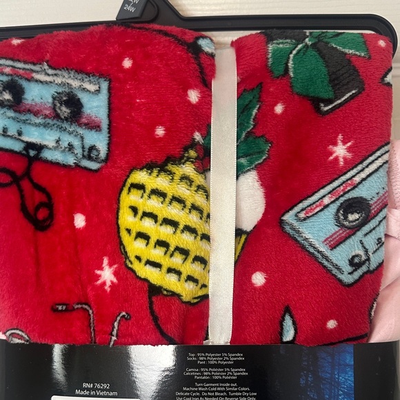 Netflix Stranger Things Pink Women's Sleepwear Set - Picture 3 of 3